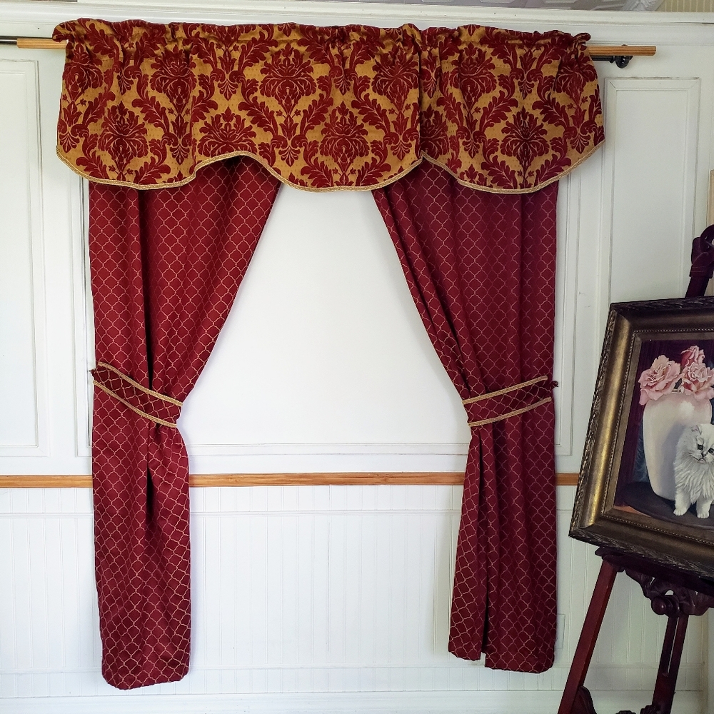 Linens N Things Curtain Panels Valances Ties 74W x 79L Wide Pocket Red Jacquard